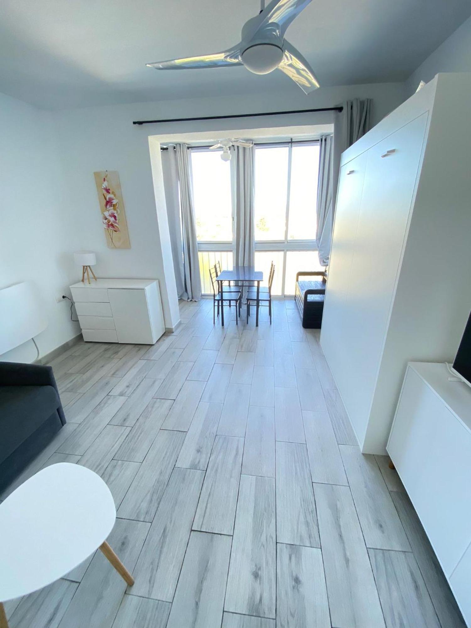 Studio Avec Piscine Et Parking Roses Exterior foto