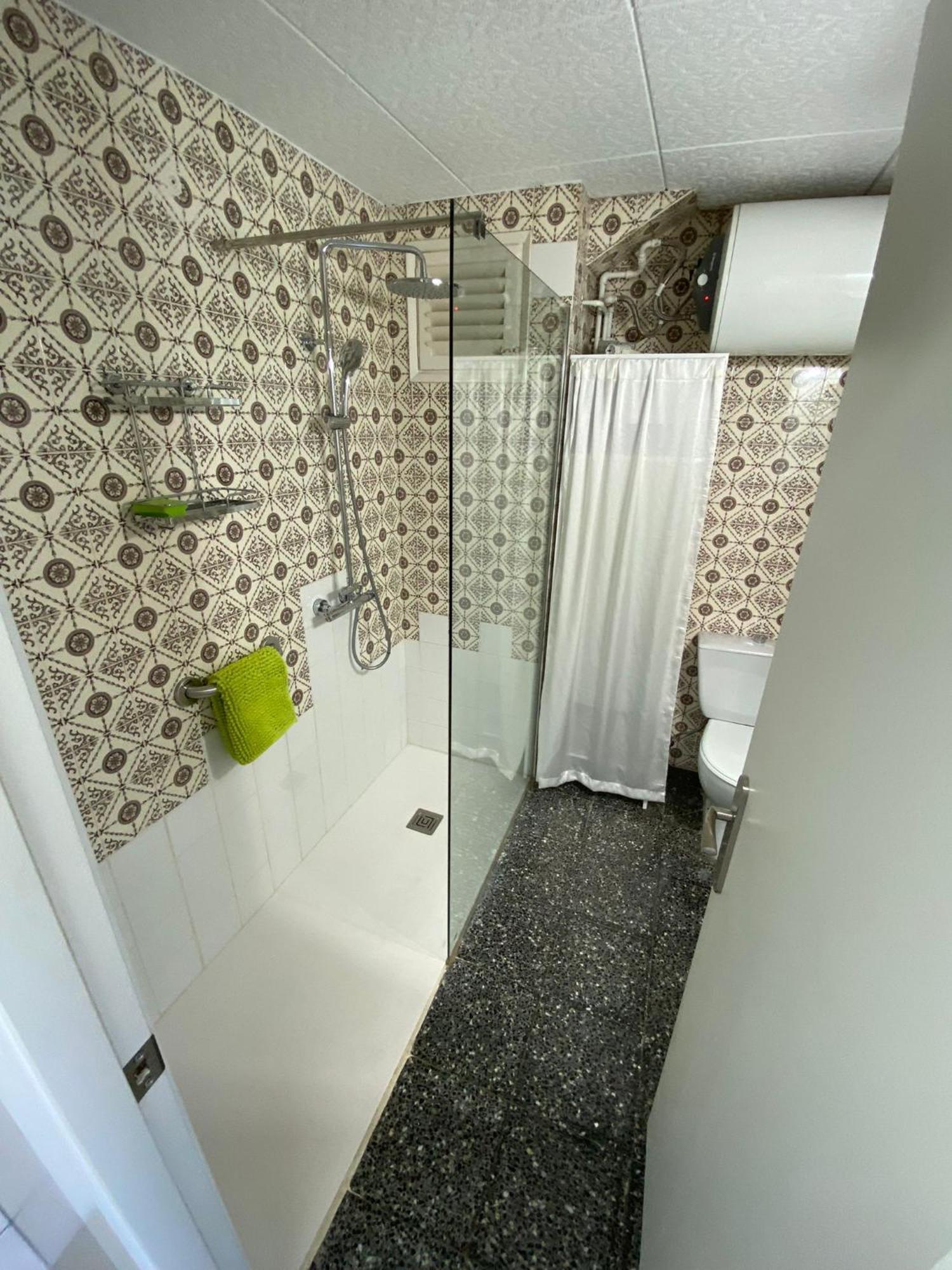 Studio Avec Piscine Et Parking Roses Exterior foto